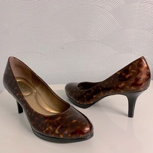 Coach And Four Leopard Cheetah Print Heels Sz 8